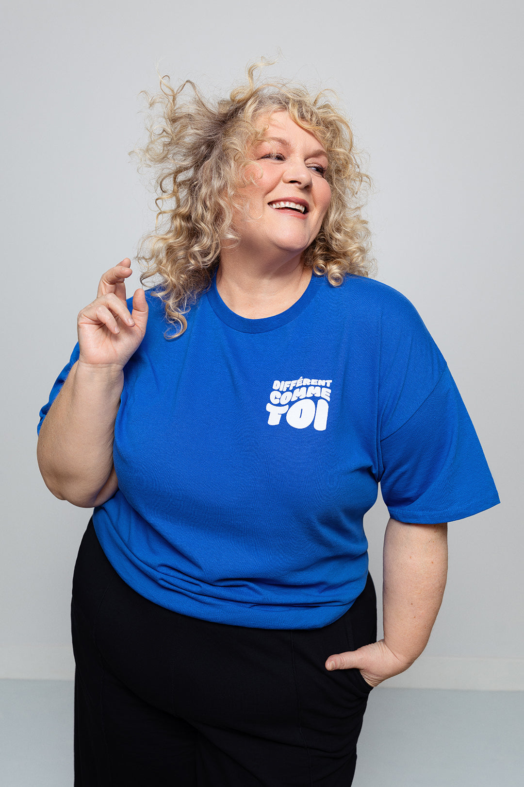 T-shirt col rond Différent comme toi - adulte - bleu royal