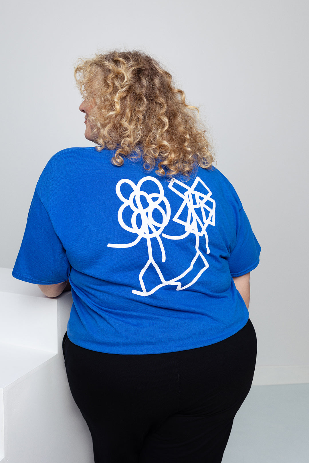 T-shirt col rond Différent comme toi - adulte - bleu royal (illustration par LeBicar)